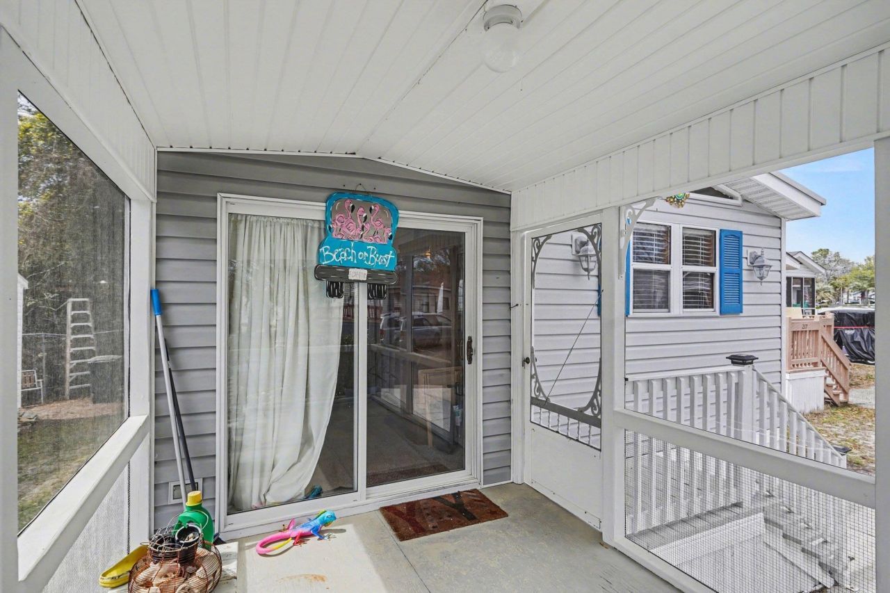 5400 Little River Neck Rd. Photo 4