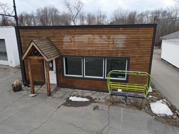 334 High St, Greenfield, MA 01301