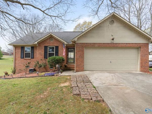 202 Chanel Drive, Huntsville, AL 35811