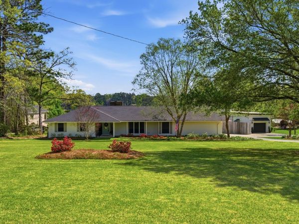 376 W Lake, Hattiesburg, MS 39402