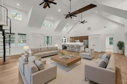 1195 Michelle Lane photo 4