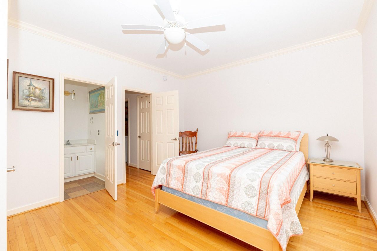 117 W 2nd Street Photo 15