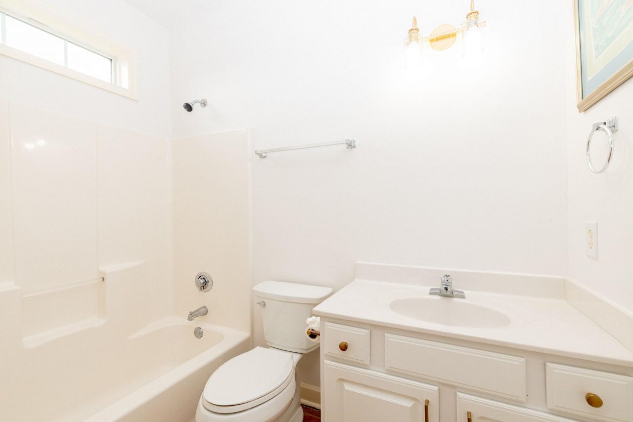 117 W 2nd Street Photo 17