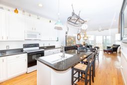 117 W 2nd Street photo 4