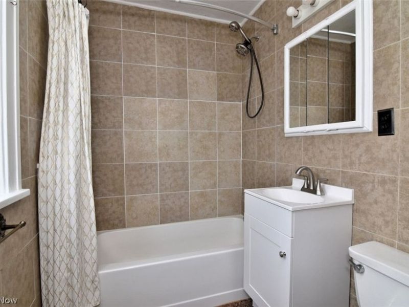 16412 Elsienna Avenue , Cleveland, OH 44135 Photo 19