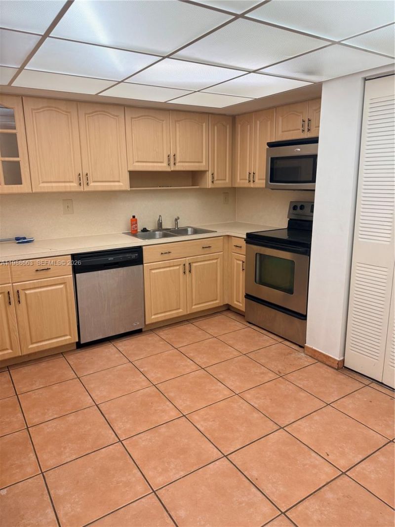 14343 SW 98th Ter, Miami, FL 33186 Photo