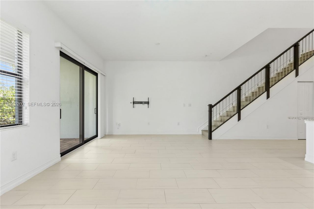 11524 SW 16th St, Pembroke Pines, FL 33025 Photo