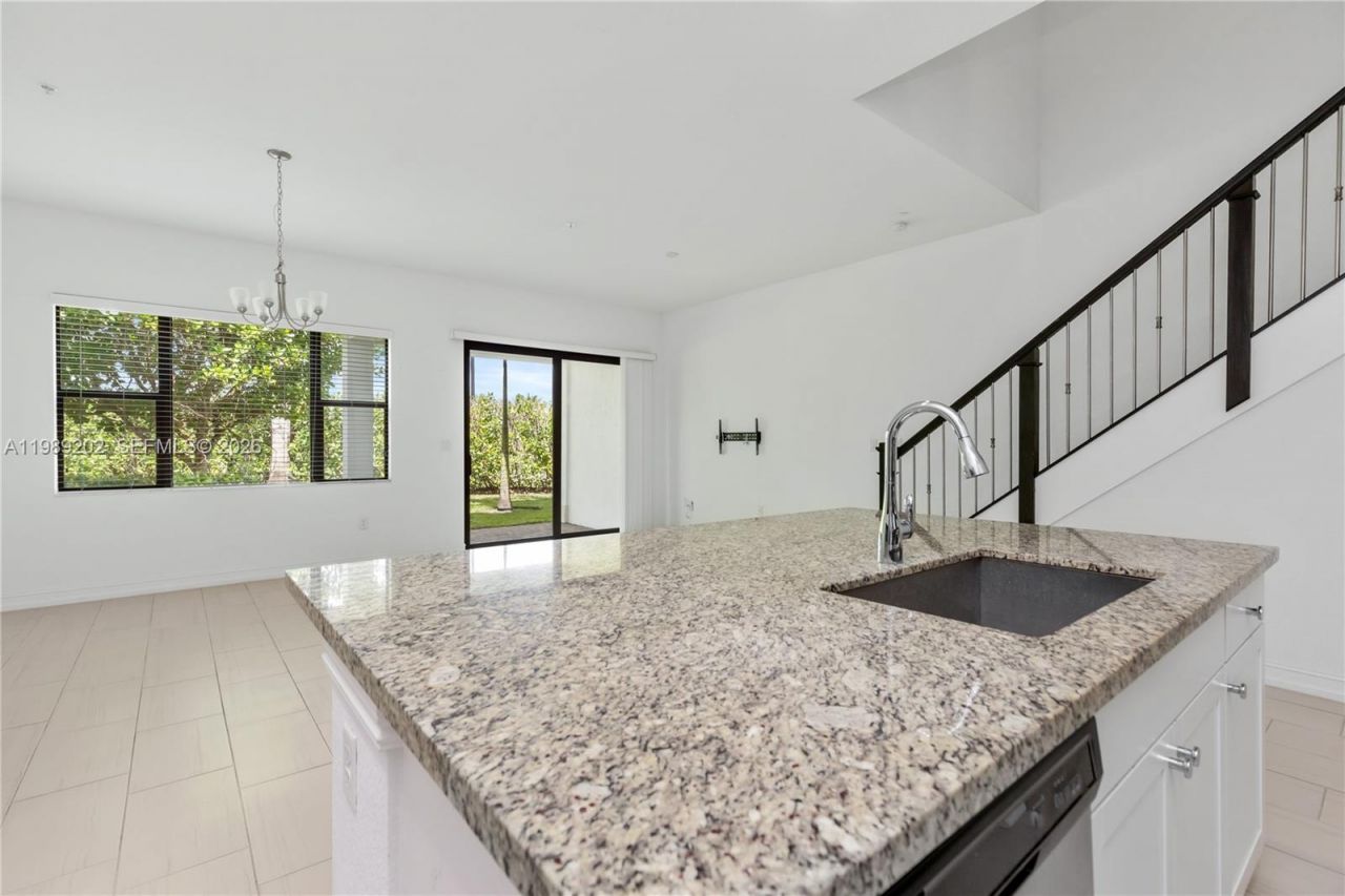 11524 SW 16th St , Pembroke Pines, FL 33025 Photo