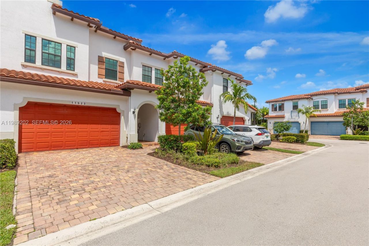 11524 SW 16th St , Pembroke Pines, FL 33025 Photo