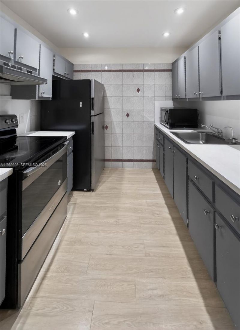13250 SW 4th Ct, Unit 409G, Pembroke Pines, FL 33027 Photo