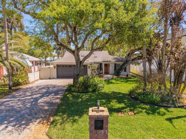 509 Yupon Street, New Smyrna Beach, FL 32169