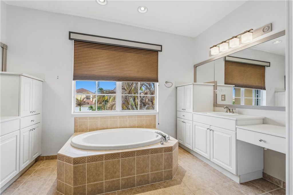 1120 Amethyst Drive Sw, Vero Beach, FL 32968 Photo