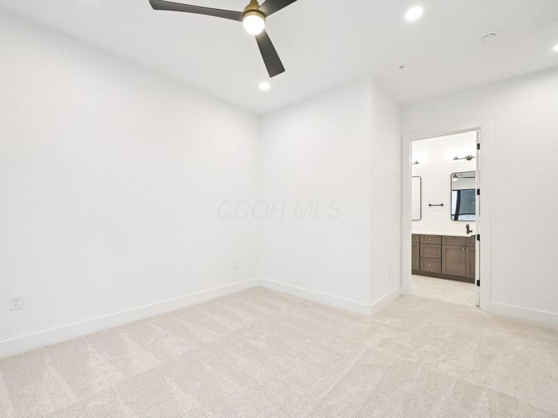 2867 Kobuk Drive , Unit 301, Columbus, OH 43228 Photo 19