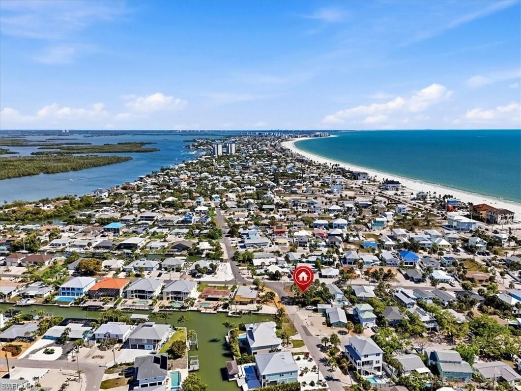 245 Madison Ct, Fort Myers Beach, FL 33931 Photo