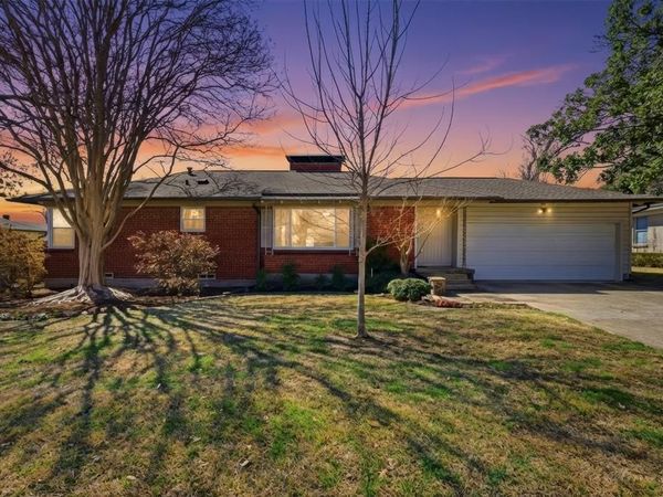 543 Aqua Drive, Dallas, TX 75218