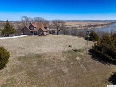 2818 Wintersteen Road , Plattsmouth, NE 68048