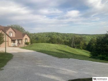 2818 Wintersteen Road, Plattsmouth, NE 68048