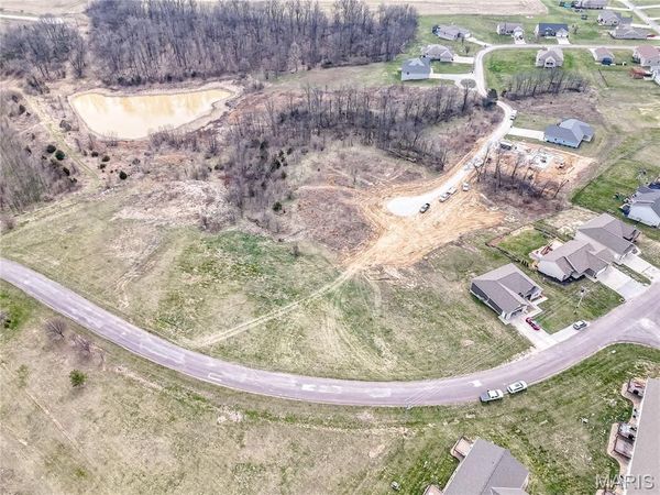 4 Clear Creek Rd , Hannibal, MO 63401