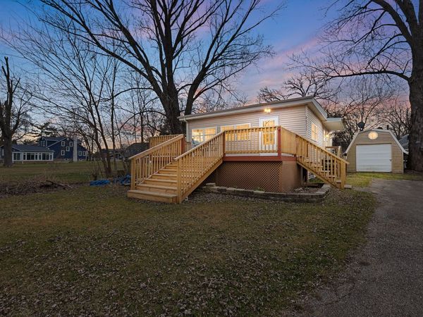 26377 W Marie Avenue, Antioch, IL 60002