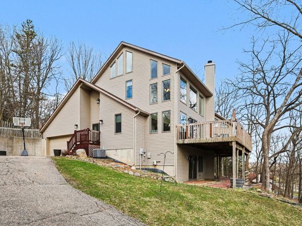 1751 Gee Drive SE, Lowell, MI 49331