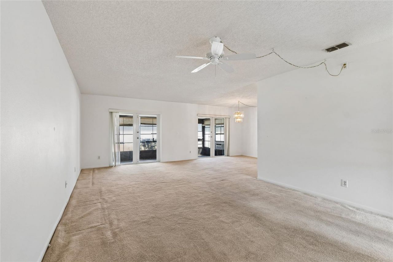 3280 37th Way S, Unit B, Saint Petersburg, FL 33711 Photo