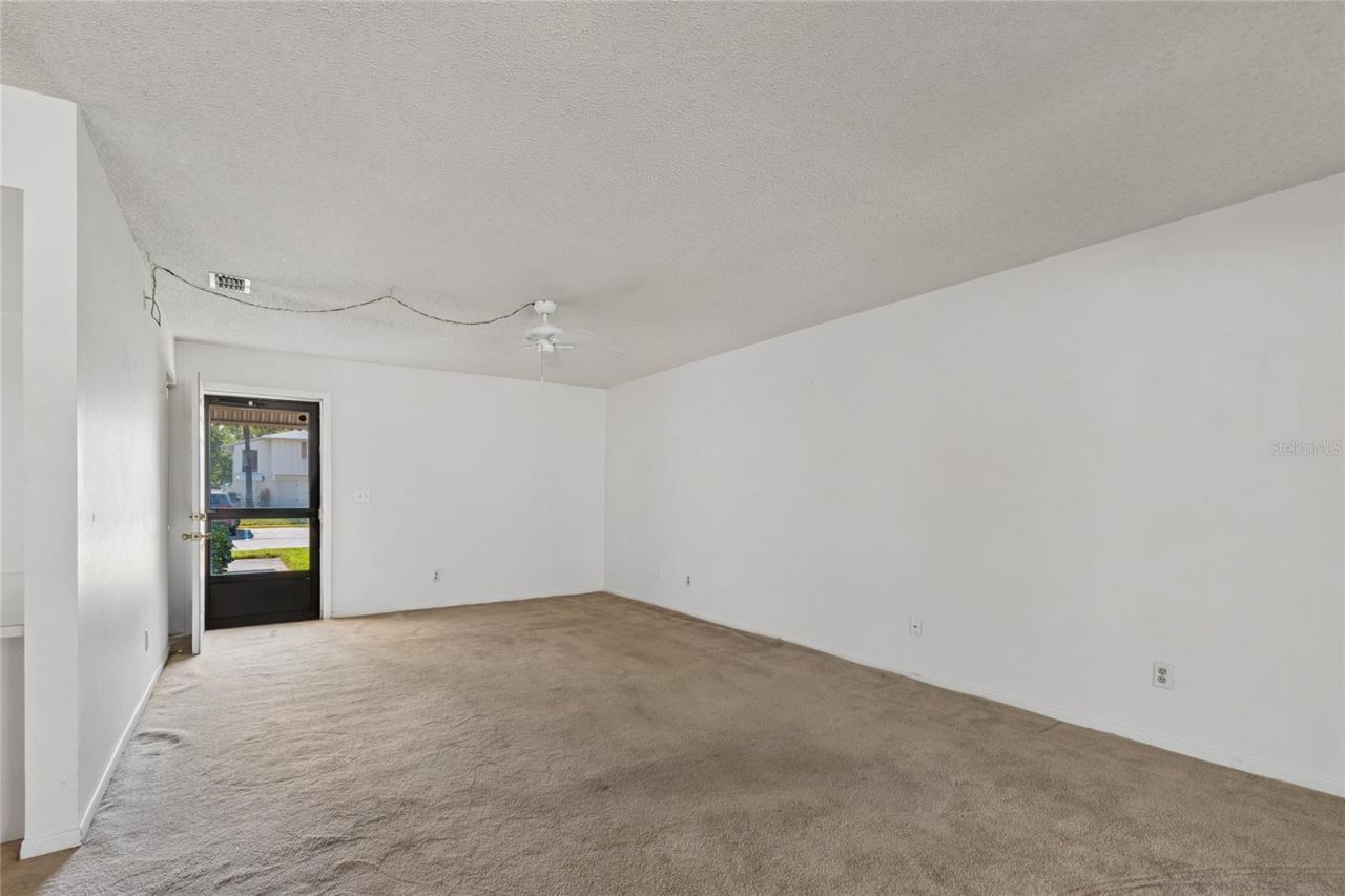 3280 37th Way S, Unit B, Saint Petersburg, FL 33711 Photo