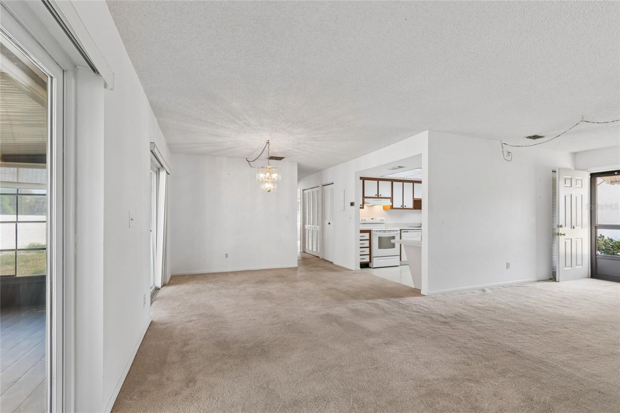 3280 37th Way S, Unit B, Saint Petersburg, FL 33711 Photo