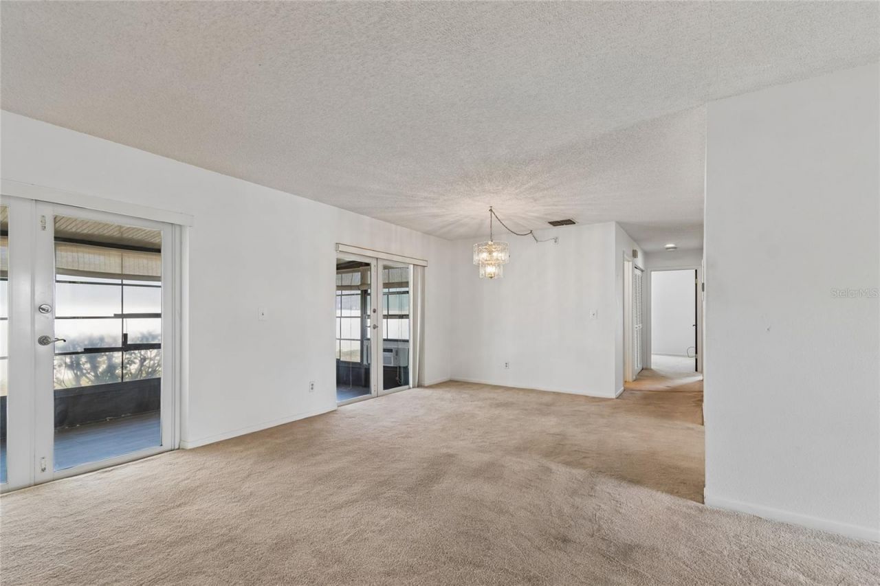 3280 37th Way S, Unit B, Saint Petersburg, FL 33711 Photo