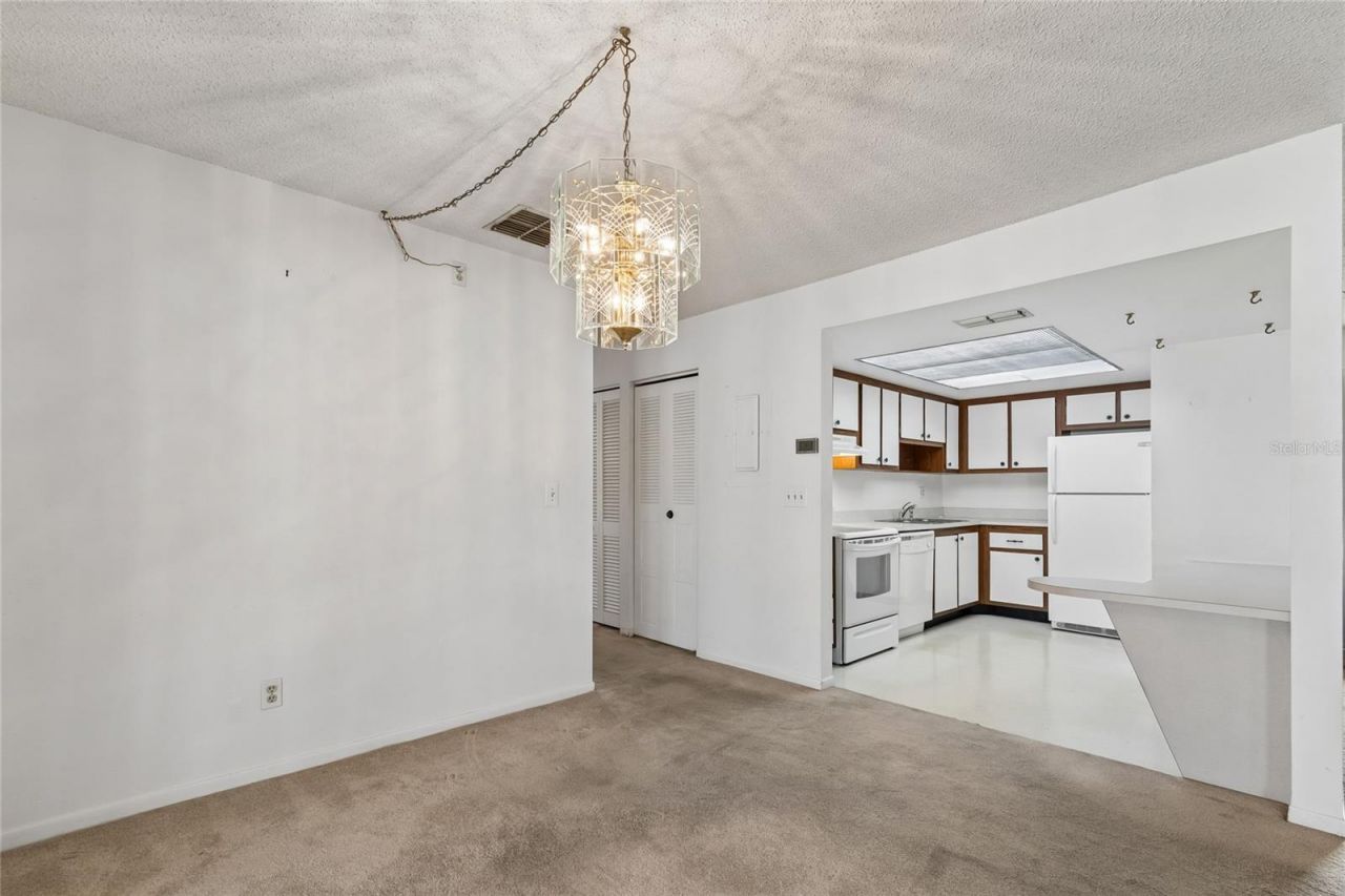 3280 37th Way S, Unit B, Saint Petersburg, FL 33711 Photo