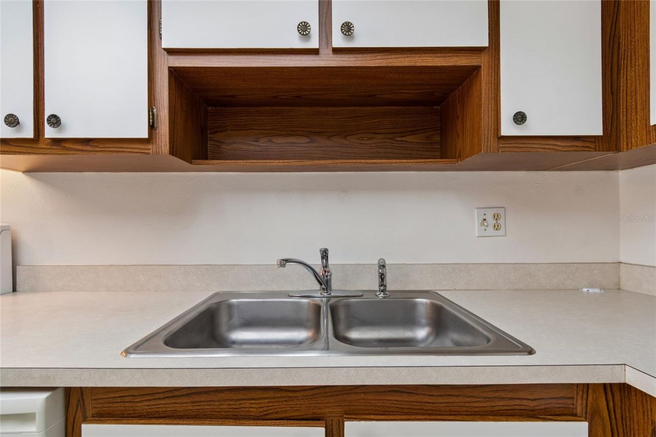 3280 37th Way S, Unit B, Saint Petersburg, FL 33711 Photo