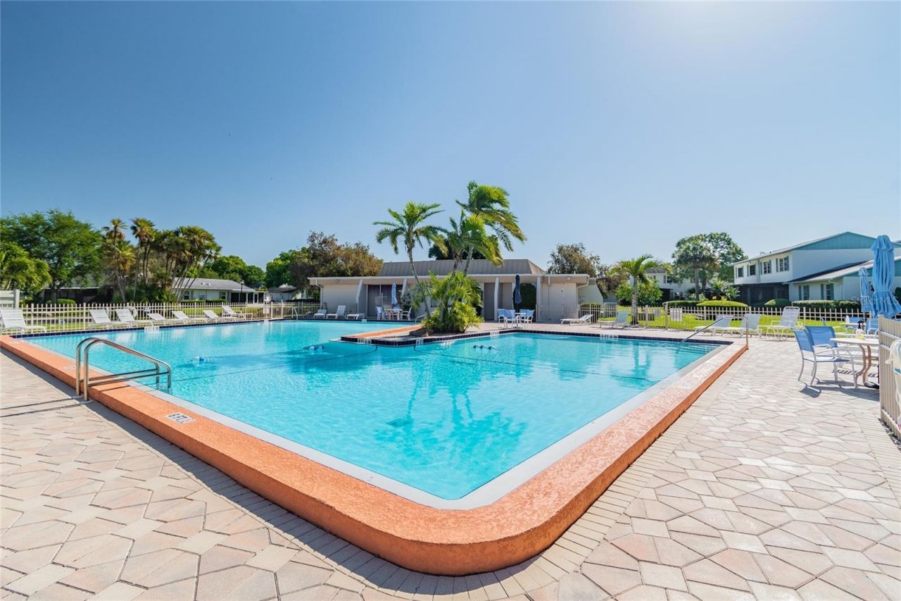 3280 37th Way S, Unit B, Saint Petersburg, FL 33711 Photo