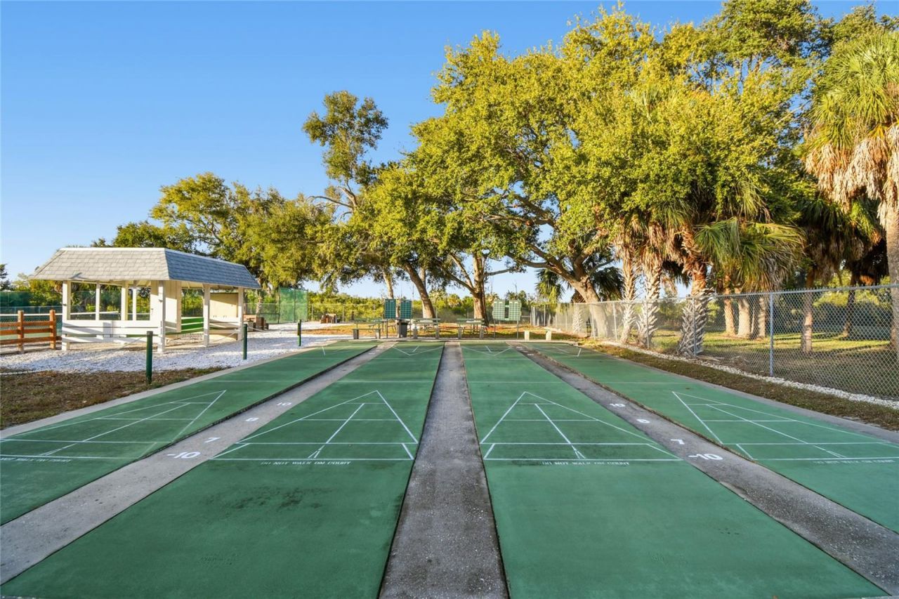 3280 37th Way S, Unit B, Saint Petersburg, FL 33711 Photo