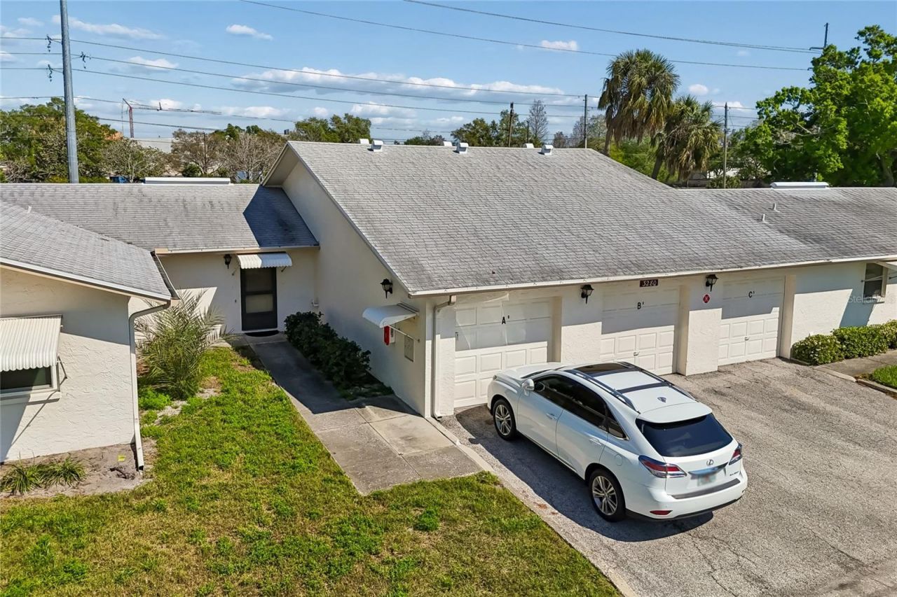 3280 37th Way S, Unit B, Saint Petersburg, FL 33711 Photo