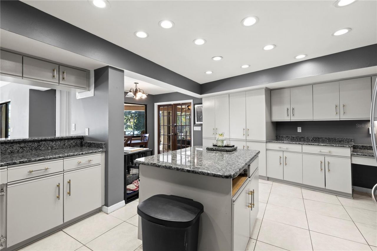 14947 Lake Forest Drive, Lutz, FL 33559 Photo