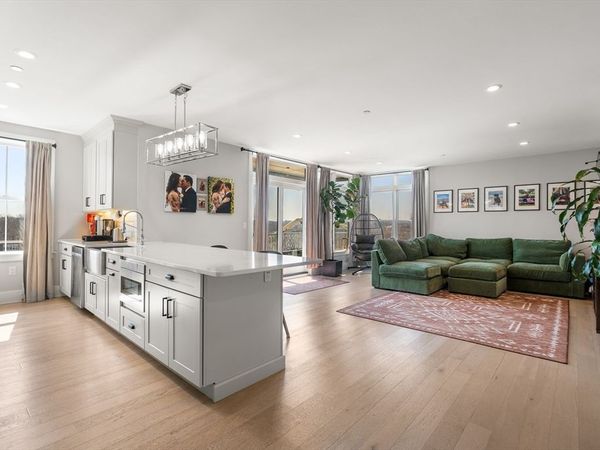 11 Oak Grove Ter, Unit 301, Quincy, MA 02169