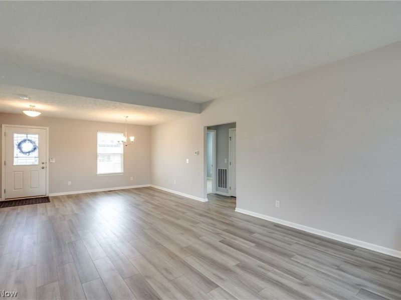 6667 Leestone Avenue NE, Canton, OH 44721 Photo 10