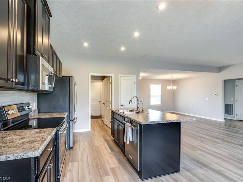 6667 Leestone Avenue NE, Canton, OH 44721 Photo 15