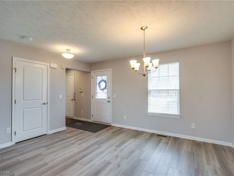 6667 Leestone Avenue NE, Canton, OH 44721 Photo 6