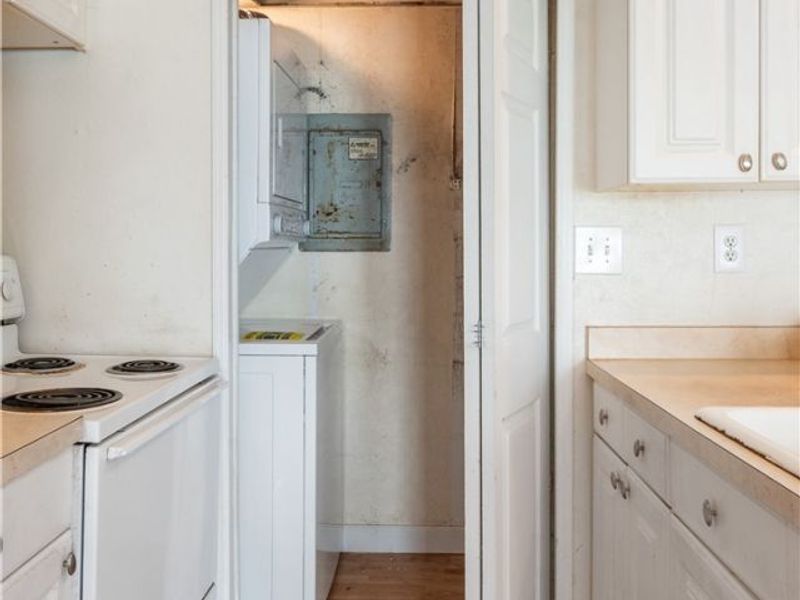 2535 Royal County Down , Unit B, Uniontown, OH 44685 Photo 8