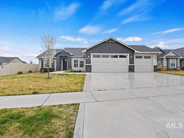 8239 Stone Valley Street, Nampa, ID 83687