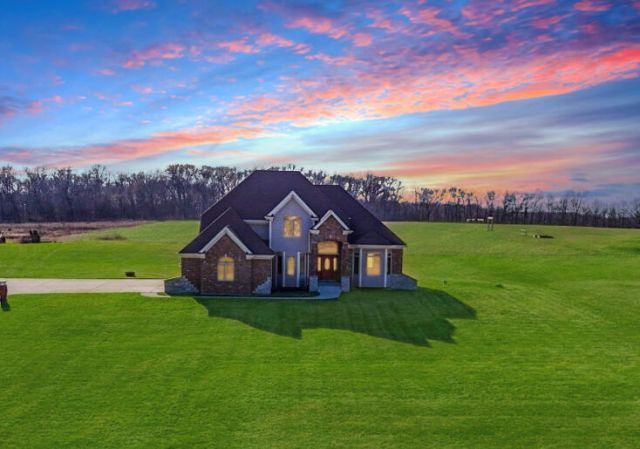 17826 S County Line Road, Hebron, IN 46341 Main Photo