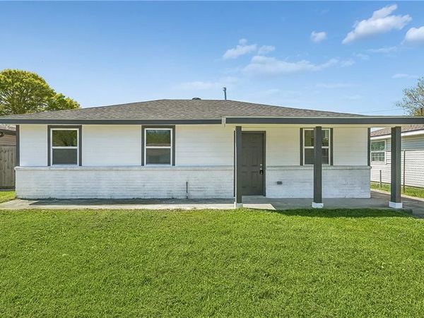 552 PAT Drive , Avondale, LA 70094