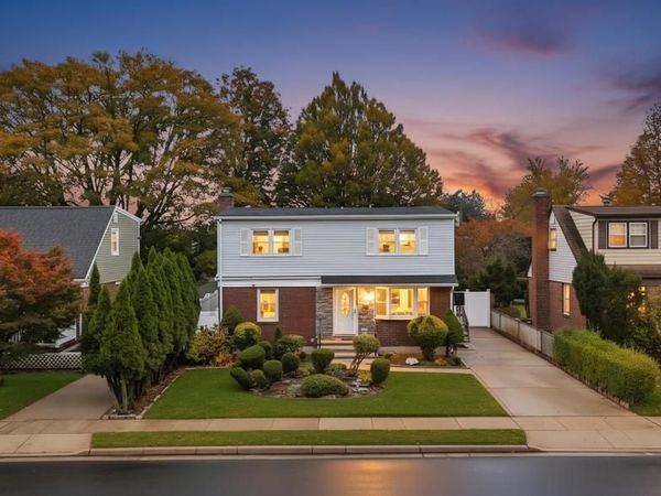 5 Edward Avenue , Hicksville, NY 11801