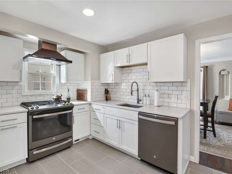 4121 W 158th Street, Cleveland, OH 44135 Photo 3