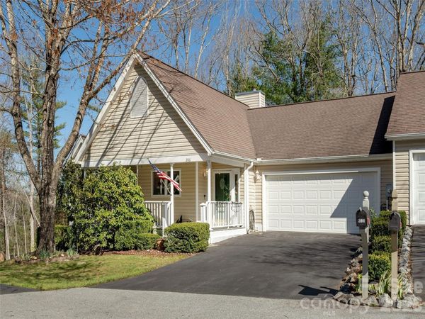 206 Black Oak Lane , Hendersonville, NC 28791
