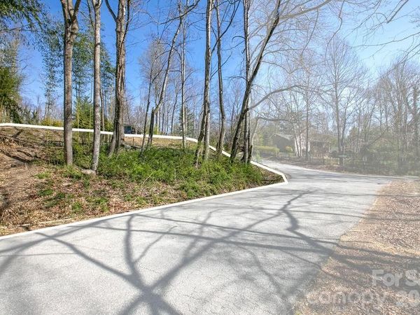 47 Chestnut Lane , Hendersonville, NC 28792