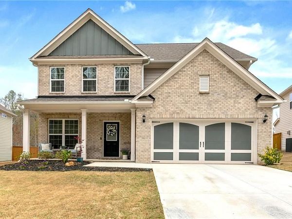 5070 Sierra Creek Drive, Hoschton, GA 30548