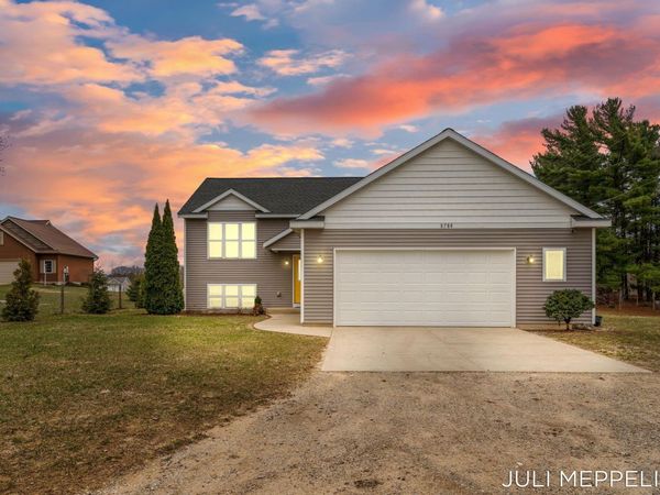 8700 142nd Avenue, West Olive, MI 49460