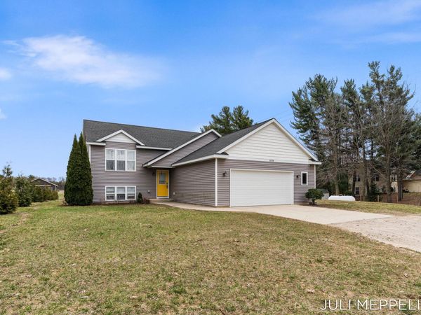 8700 142nd Avenue, West Olive, MI 49460