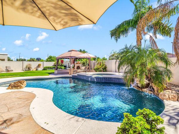 3955 E INDIGO BAY Court, Gilbert, AZ 85234